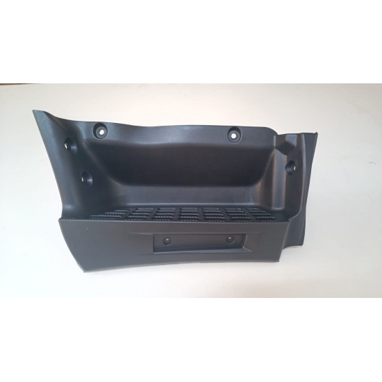 MİTSUBİSHİ BASAMAK PLASTİĞİ (SAĞ) FUSO 839, 859, FUSO EURO 5