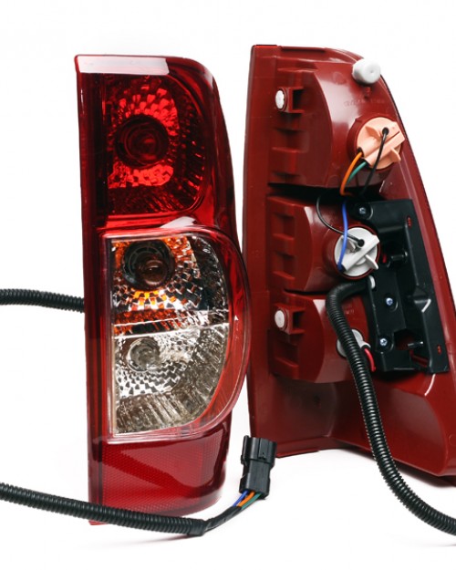 ISUZU D-MAX STOP LAMBASI (SAĞ) EURO 4